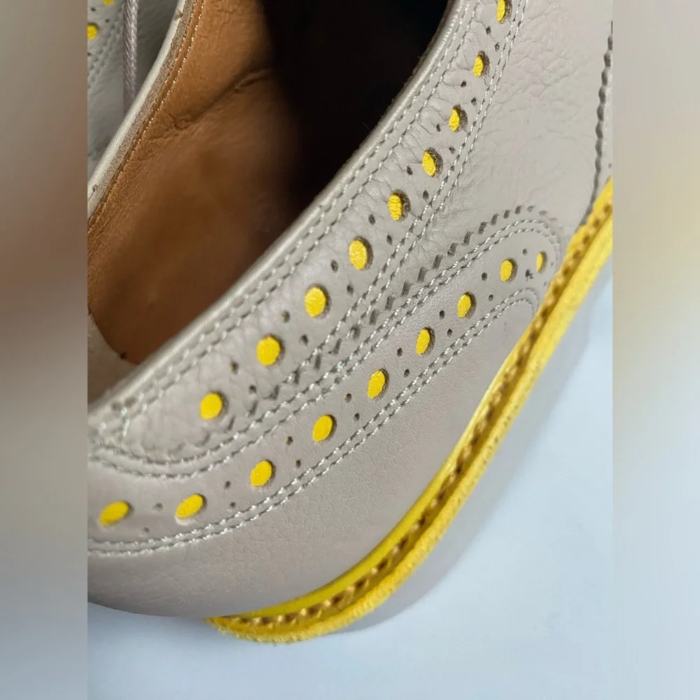 New CLERGERIE Beige Trendy Yellow Trim Oxford Derbys size 38.5